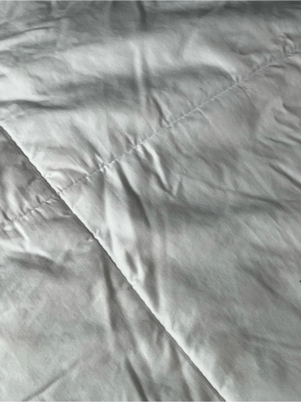 Real Simple White comforter only w/ Flaws